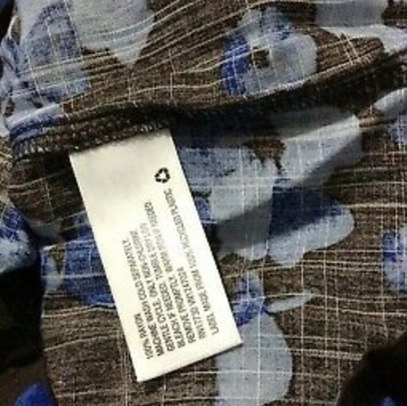 *NEW! Women’s Blue Brown Floral Long Sleeve Button Front Top Sz Small - Picture 5 of 6